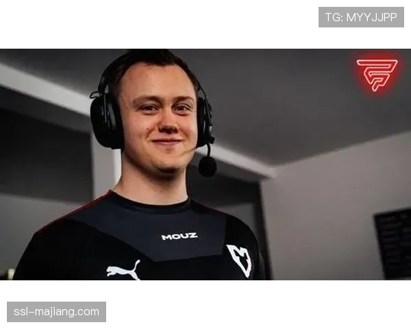 科隆俱乐部发布声明，主教练因家庭原因暂时离队。